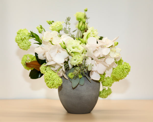 GREEN AND WHITE ELEGANCE FLOWER ARRANGEMENT
